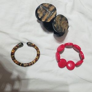 3 bracelets